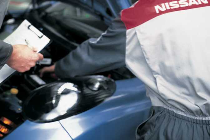 Nissan commercial servicing vans